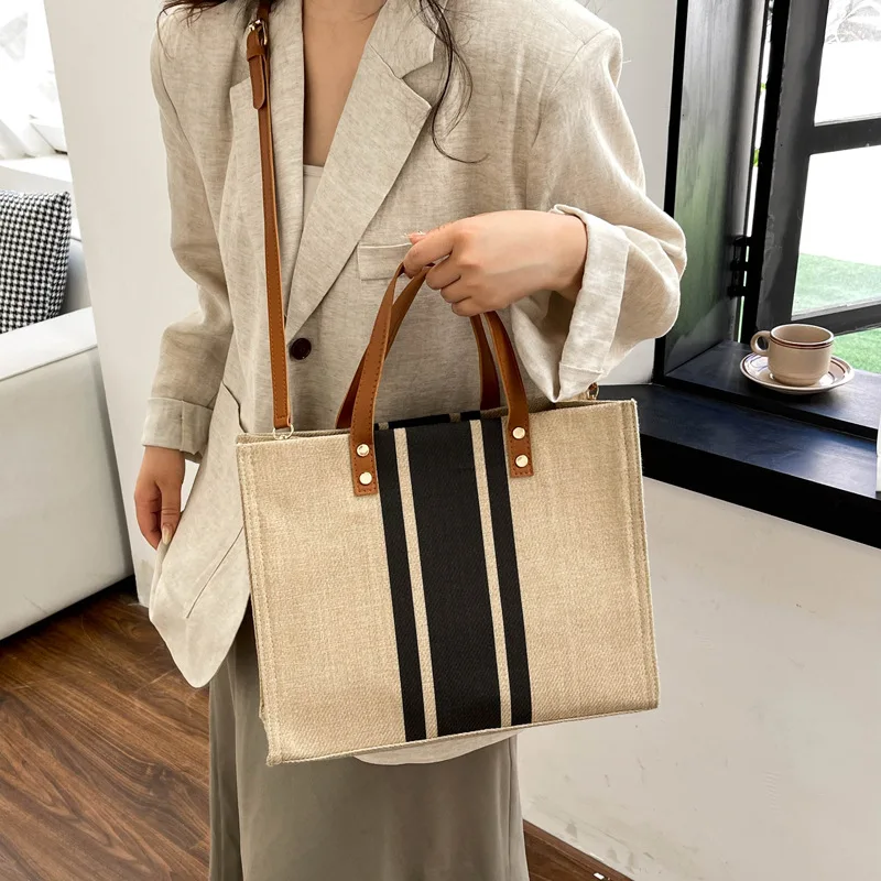 Price China Factory Direct Sale Guangzhou Luxury Bags Lady Retro Design  Briefcase Professional Single Shoulder Crossbody Bag