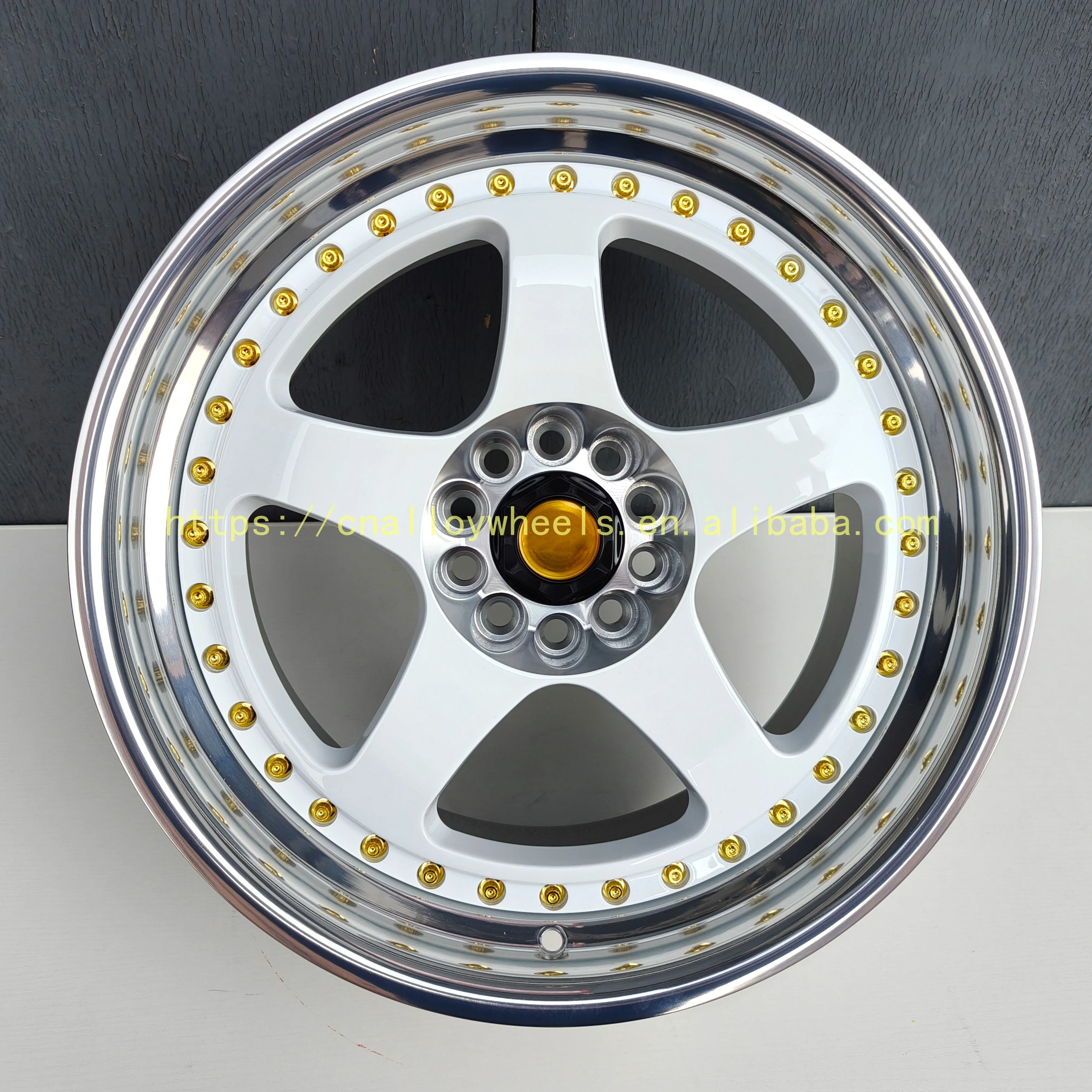 日産スカイラインGTR R33/R34/R35用2ピースホイールカスタム販売
