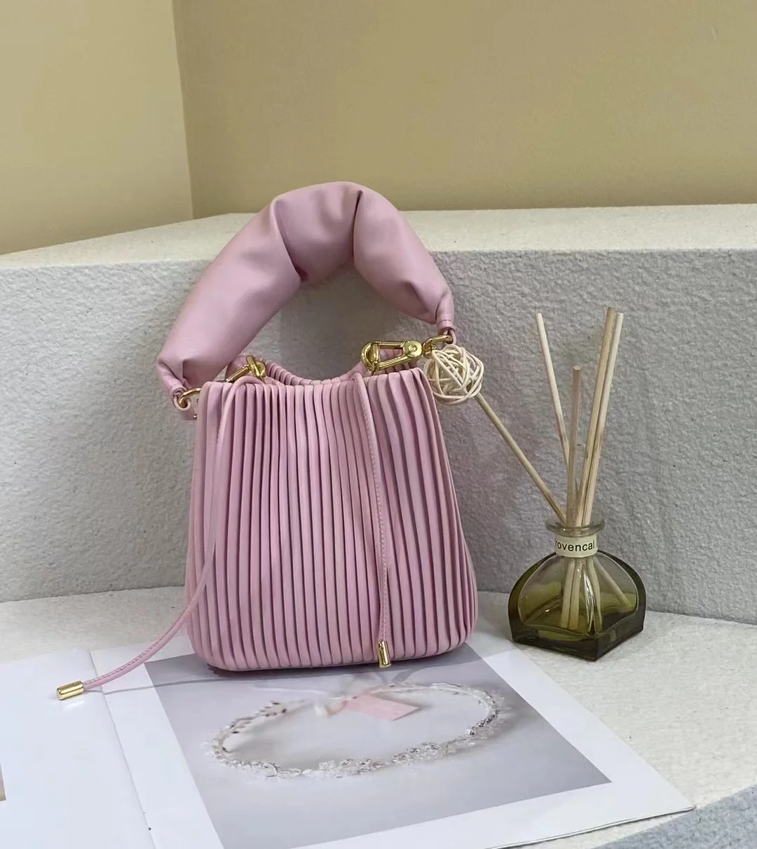 Designer Personality Customized Trend Women's Small Handbag Highquality Leather Pleated