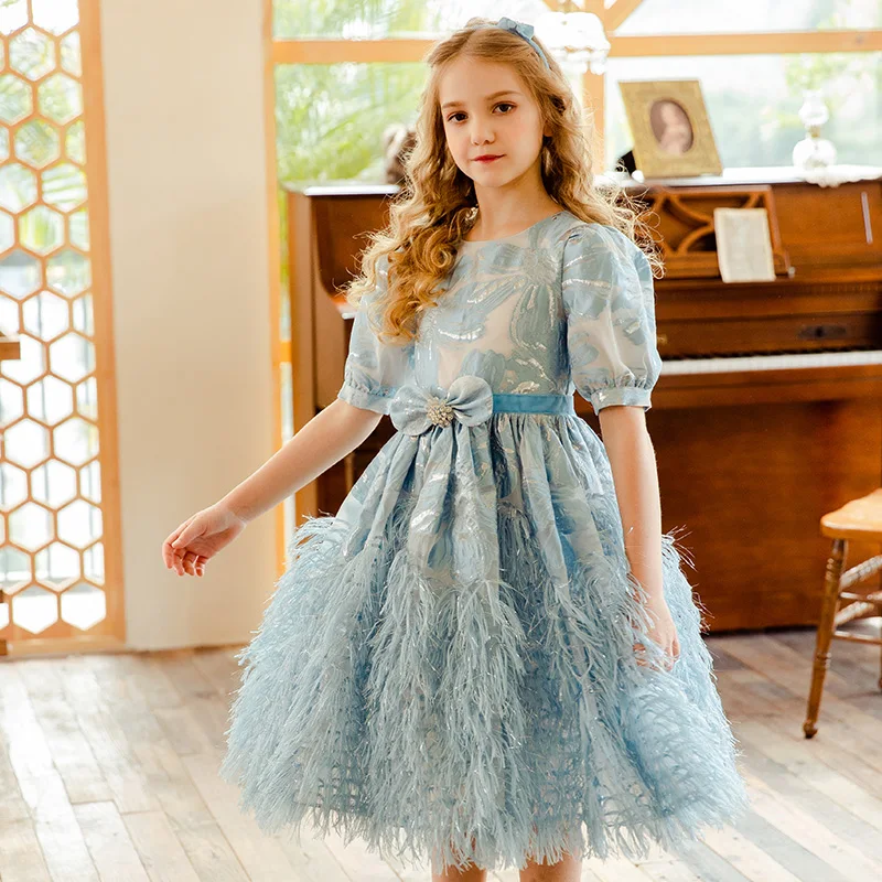 Модные платья для девочек года: топовые идеи образов для юных красавиц на фото