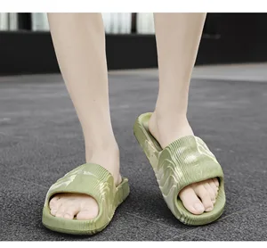 2026 Living Room Summer Slippers Walking Home Men's Slippers Slides Shoes Women's Men's Summer Sandals Flip Flop House Slipper