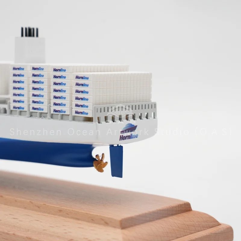 Exquisite ZIM model container ship, high simulation details. Custom made with your logo and colors. Great ornament for office, exhibition hall. Ideal business gift for logistics & shipping industry, available for bulk order.Amber@vesselmodel.com Tel：+86 18038048785