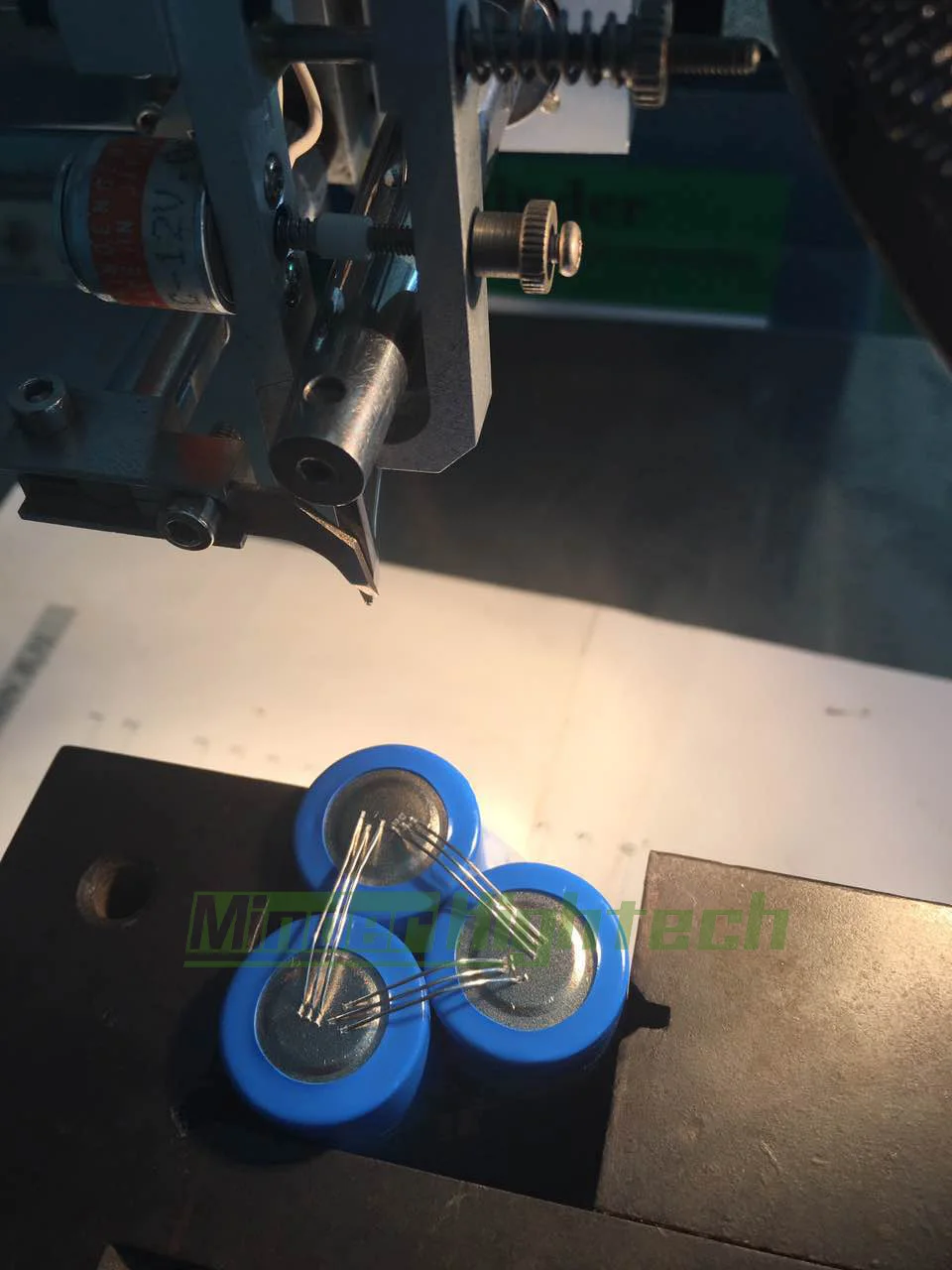 Heavy Wire Bonder for Battery Packs