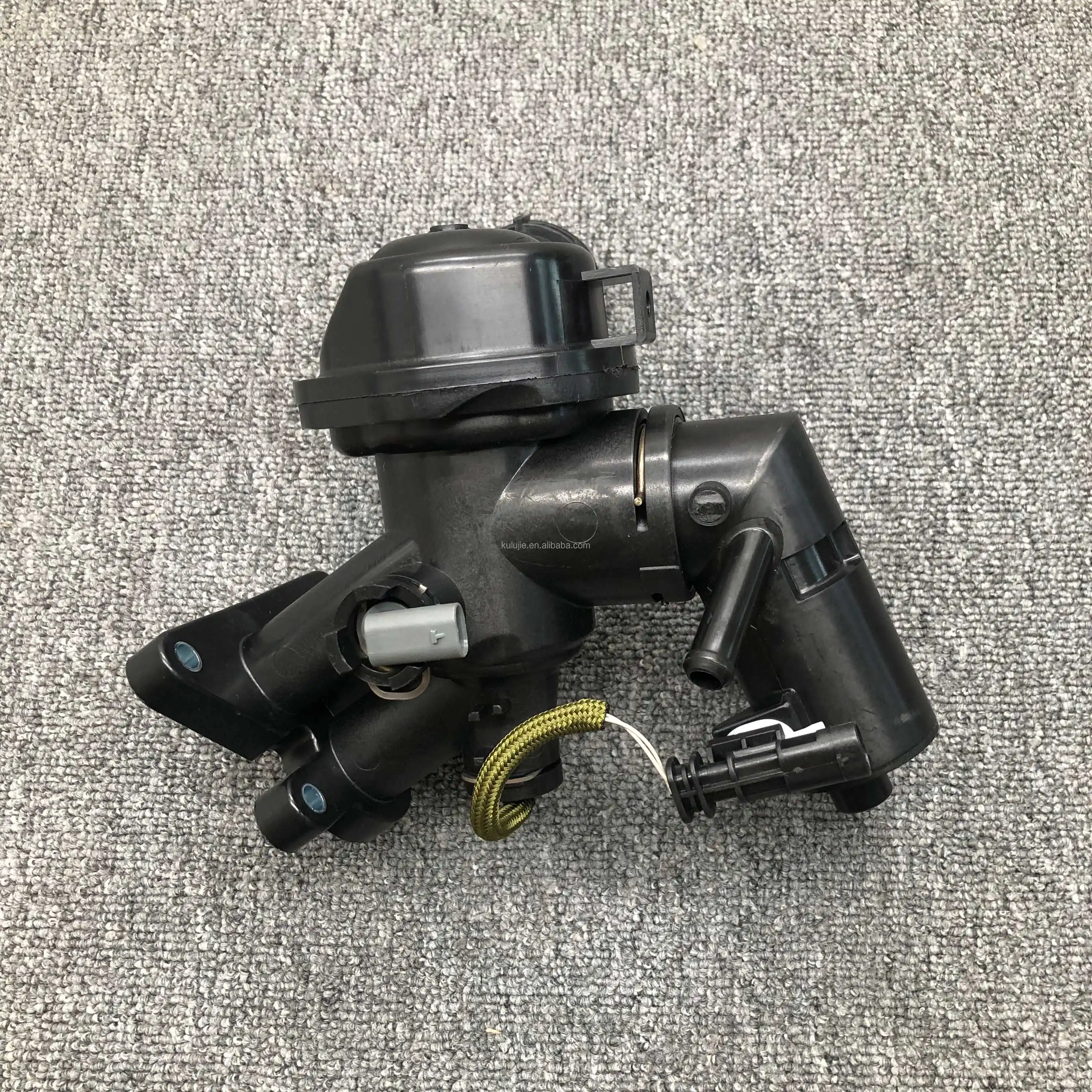 thumbnail image 2 of EuroAMP Thermostat Assembly For 2018+ Land Rover Defender, Discovery, Range Rover, Velar, Evoque 2.0 Turbo – LR106640 2 of 6