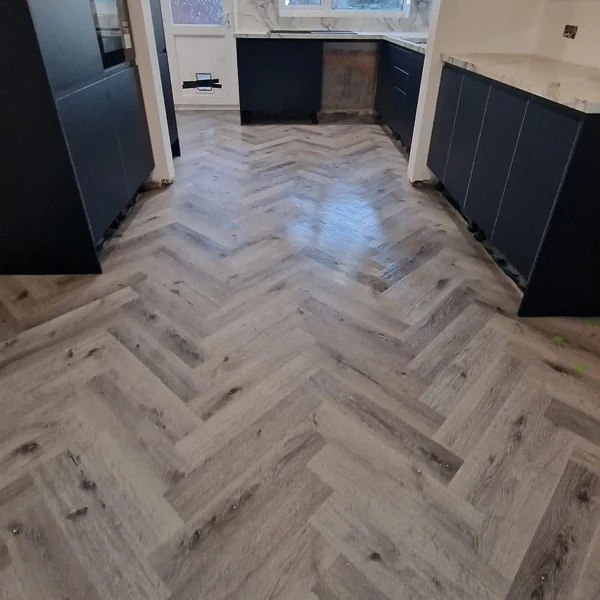 Free Sample Wood Textured Herringbone Luxury Vinyl Plank 600*120mm 2.0mm Wear Layer 0.15mm Pvc Vloeren Pvc Dry Back Herringbone