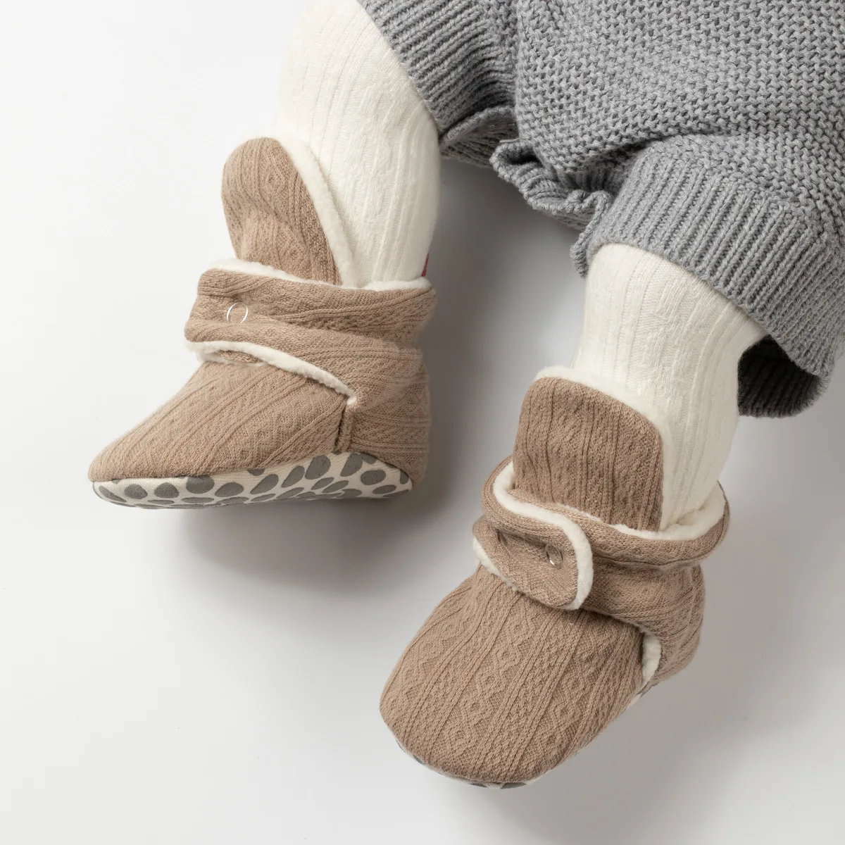Hot Selling Newborn Infant Baby Booties Soft Soled Sneakers for Boys Girls Anti-Slippery Fashion Trend for Spring Autumn Winter factory