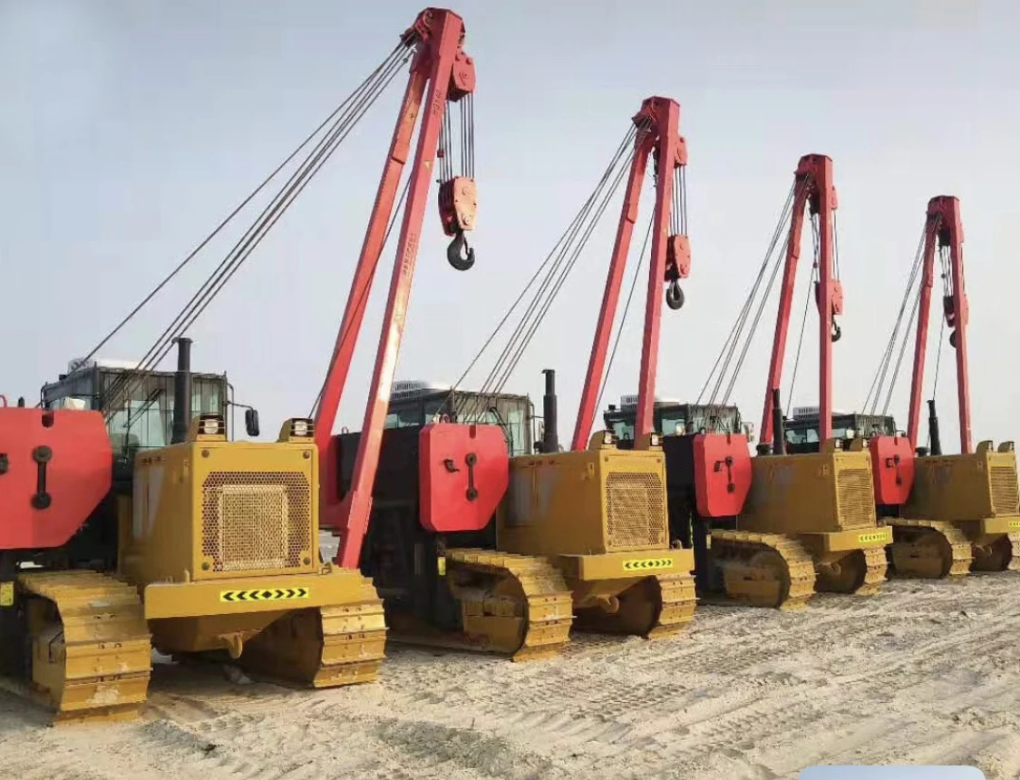 Crawler Pipelayer And Pipe Hoisting And Lifting Crane With Side Boom