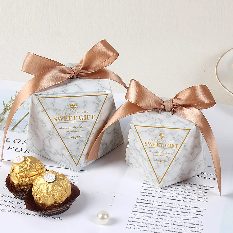 New Style Luxury Pyramid Favors Gifts Boxes Chocolate Sugar Box Customized Candy Box Wedding On Sale factory