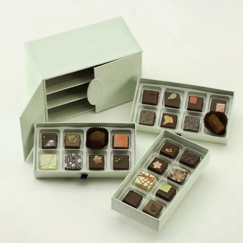 Luxury Chocolate Packaging Boxes Rigid Cardboard Box for Sweets Candy Packaging Nuts Gift Box With Compartment