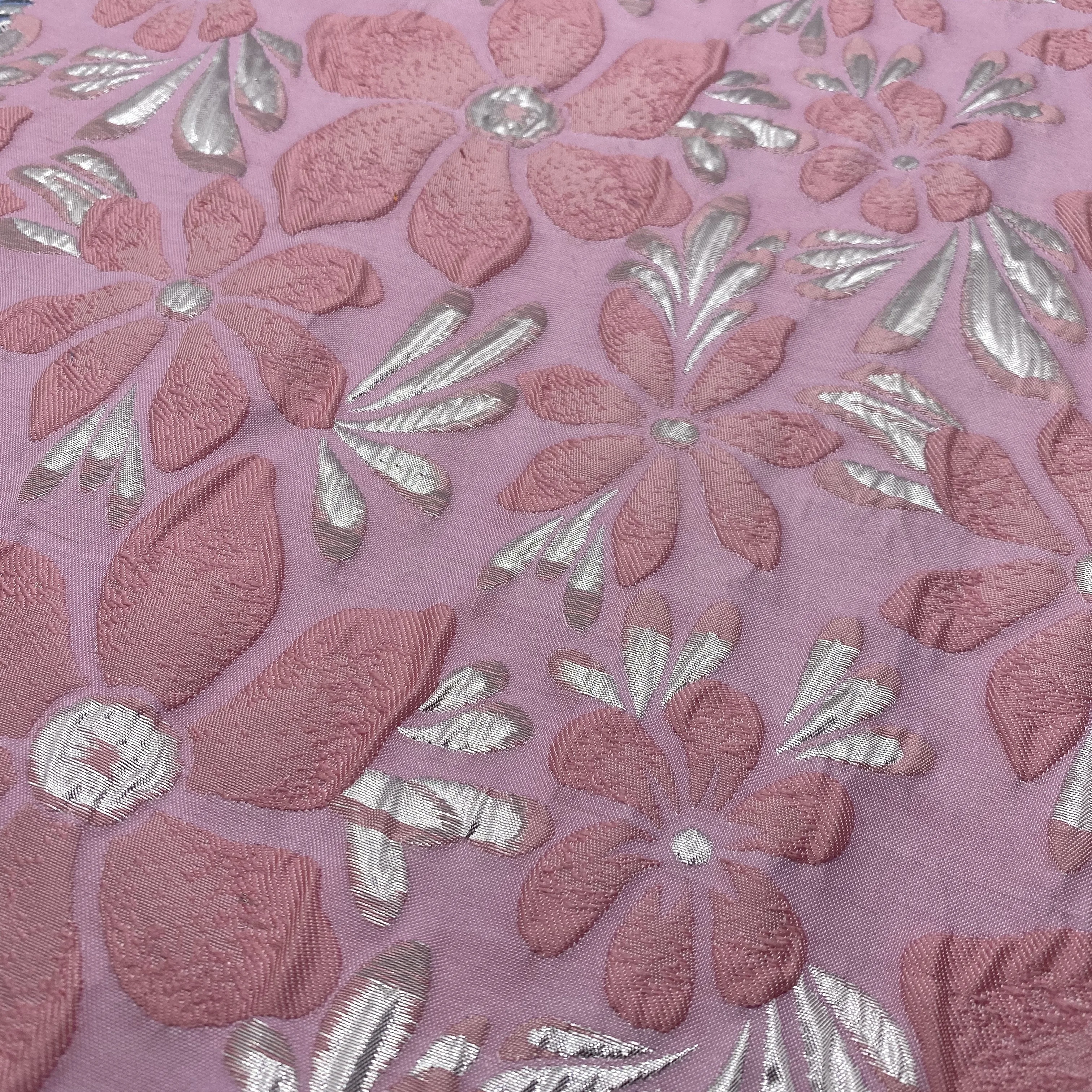 CHINA TEXTILE POLYESTER CUSTOMIZED DESIGN  FASHION ANIMAL PATTERN CHECKS WOVEN JACQUARD BROCADE FABRICS for SUIT GARMENS DRESS