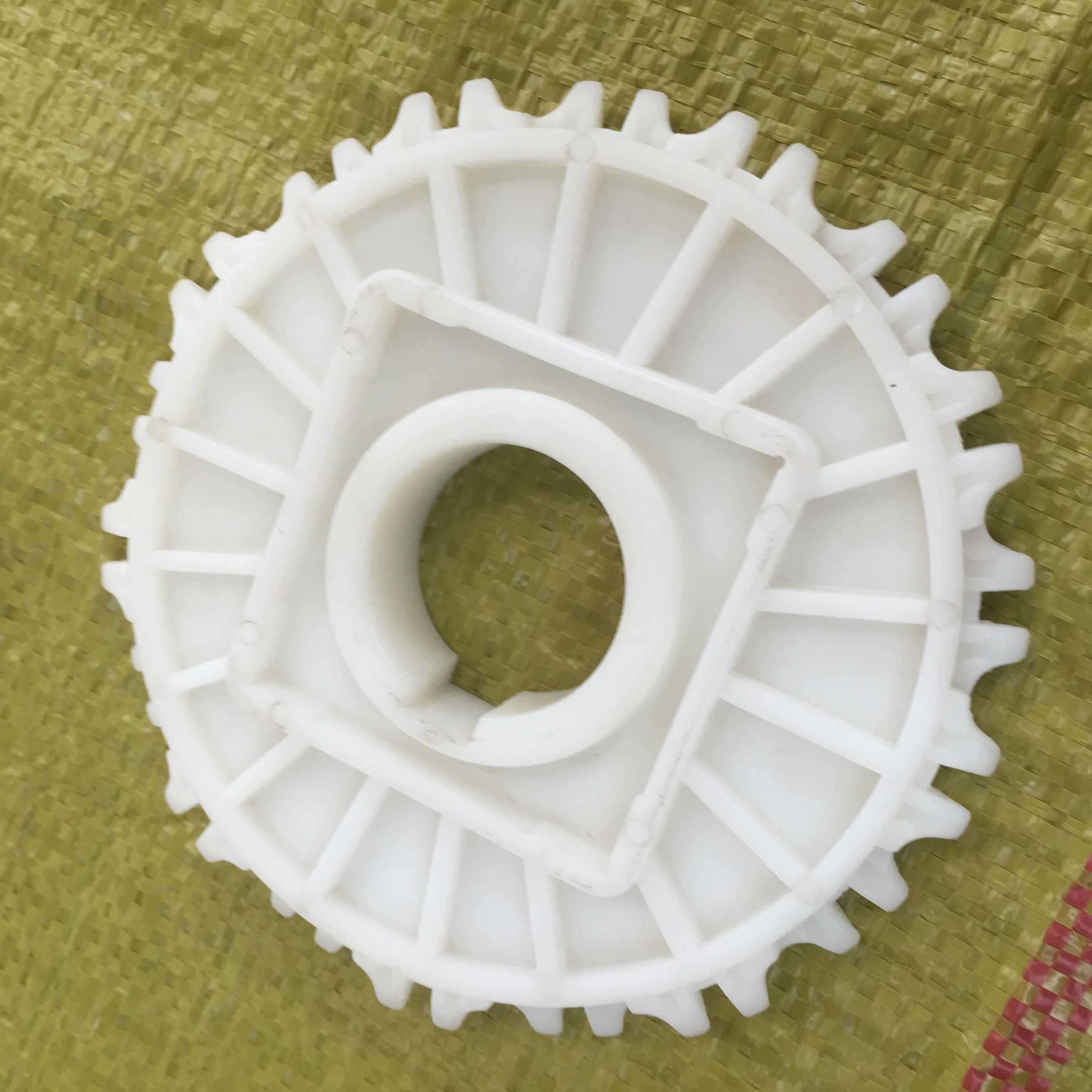 Custom CNC Machining Pa6 Gf30 Gear Wheel Parts for Industrial Equipment,machining Parts