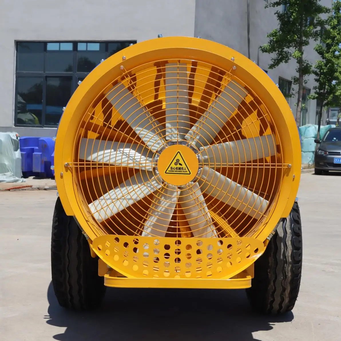 Trailed Type Turbo Atomizer Sprayer 2000 Liter 80 cm