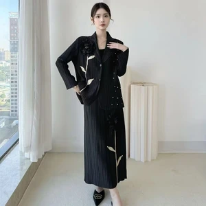 European American Elegant Ladies' 2-piece Long Set Casual Full Sleeve O-Neck Sequin-detailed Solid Plus-size Pleated