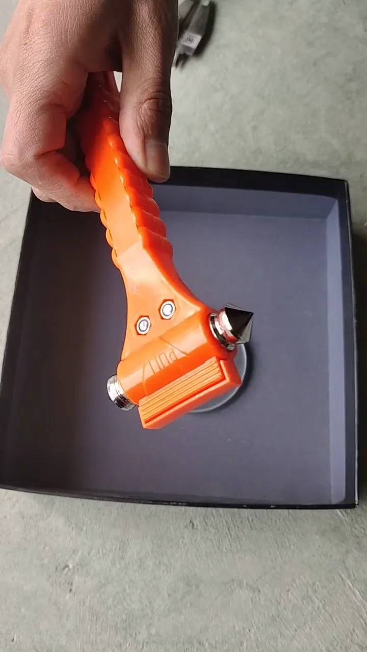 Car Safety Emergency Escape Tool Glass Breaking Hammer With Seatbelt