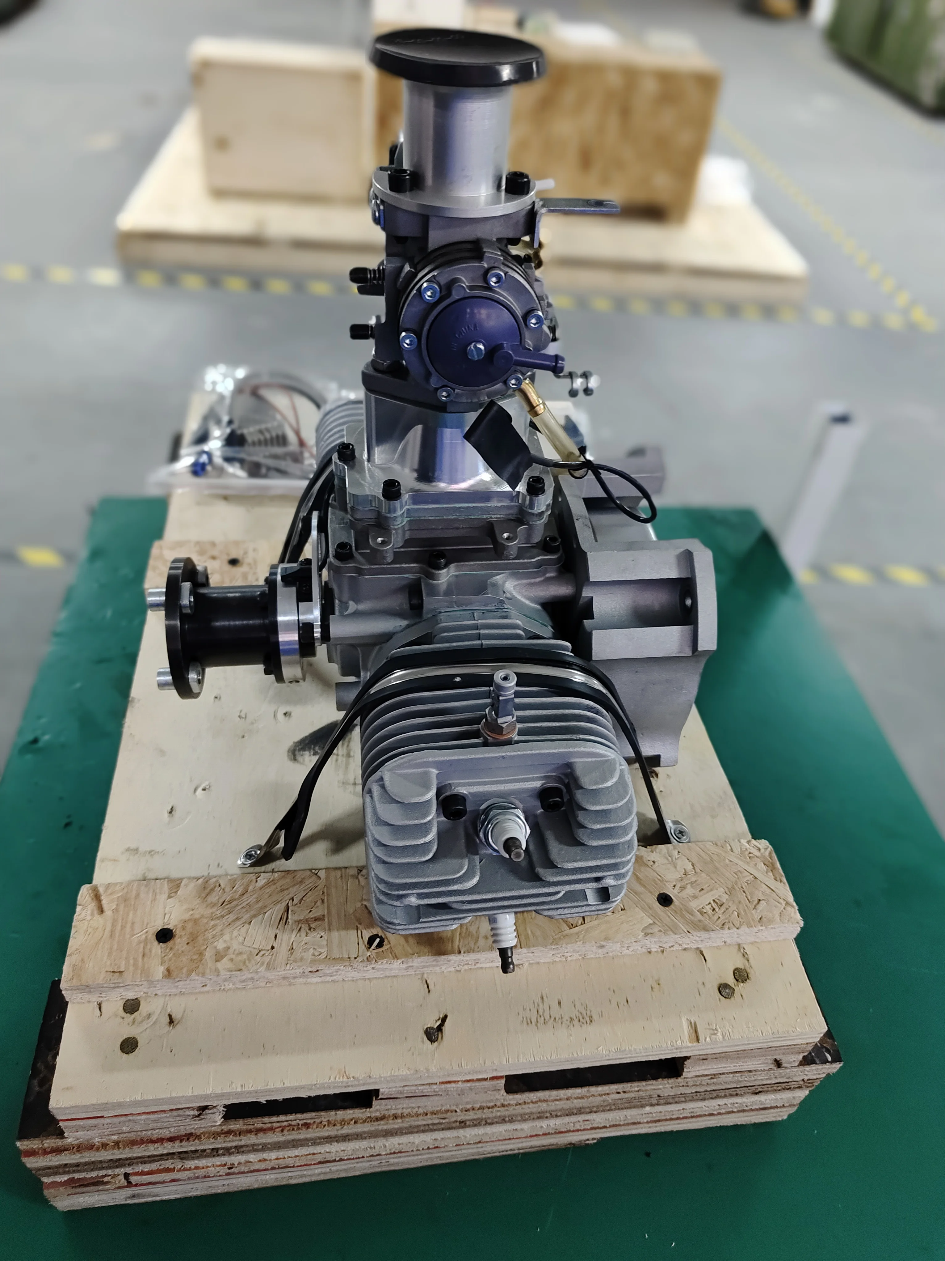 560CCエンジン RC飛行機用 二気筒空冷2ストロークエンジン