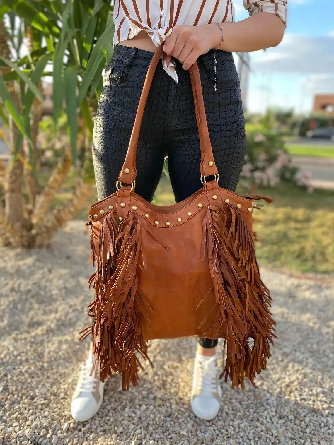 Brown Suede Fringe Purse for Women, Vintage Boho Fringe Crossbody Purse  Western Cowgirl Hippie Tassel Shoulder Bag: Handbags