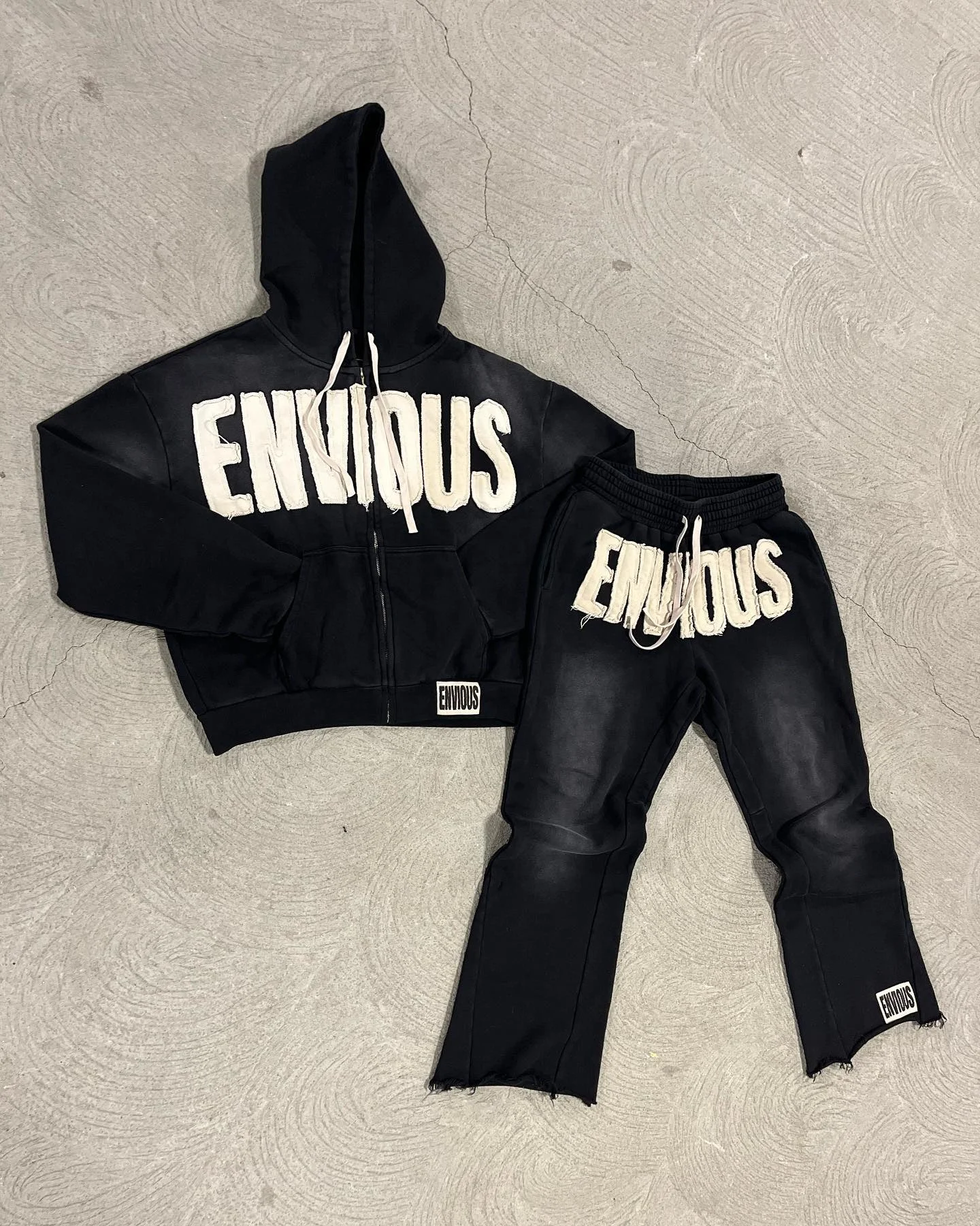Custom Flared Sweatpants and Hoodie Set 500GSM Oversized Embroidery Stacked Sweatsuit Baggy Fleece Acid Washed Tracksuits gallery 2