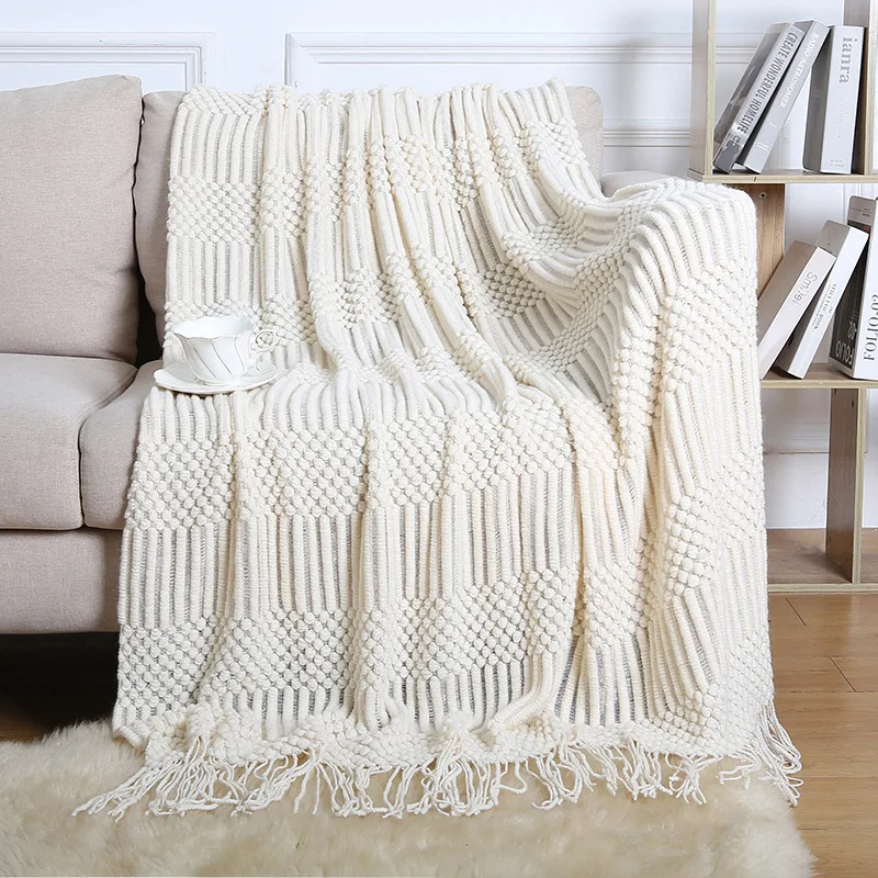 Wholesale Super Soft Lightweight Acrylic Knitted Blanket Solid Decorative Throw Bed Sofa Rectangular Festival manufacture