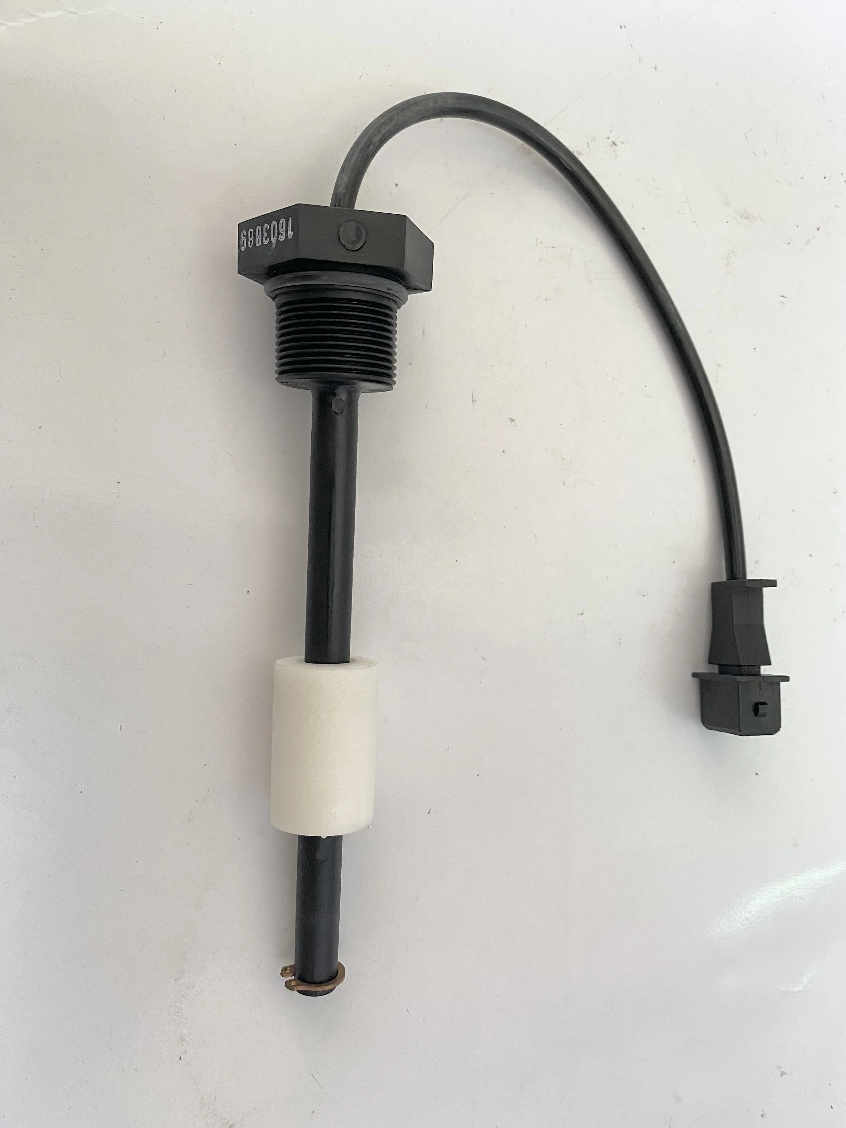 1603889 1670237 DAF coolant level sensor switch| Alibaba.com