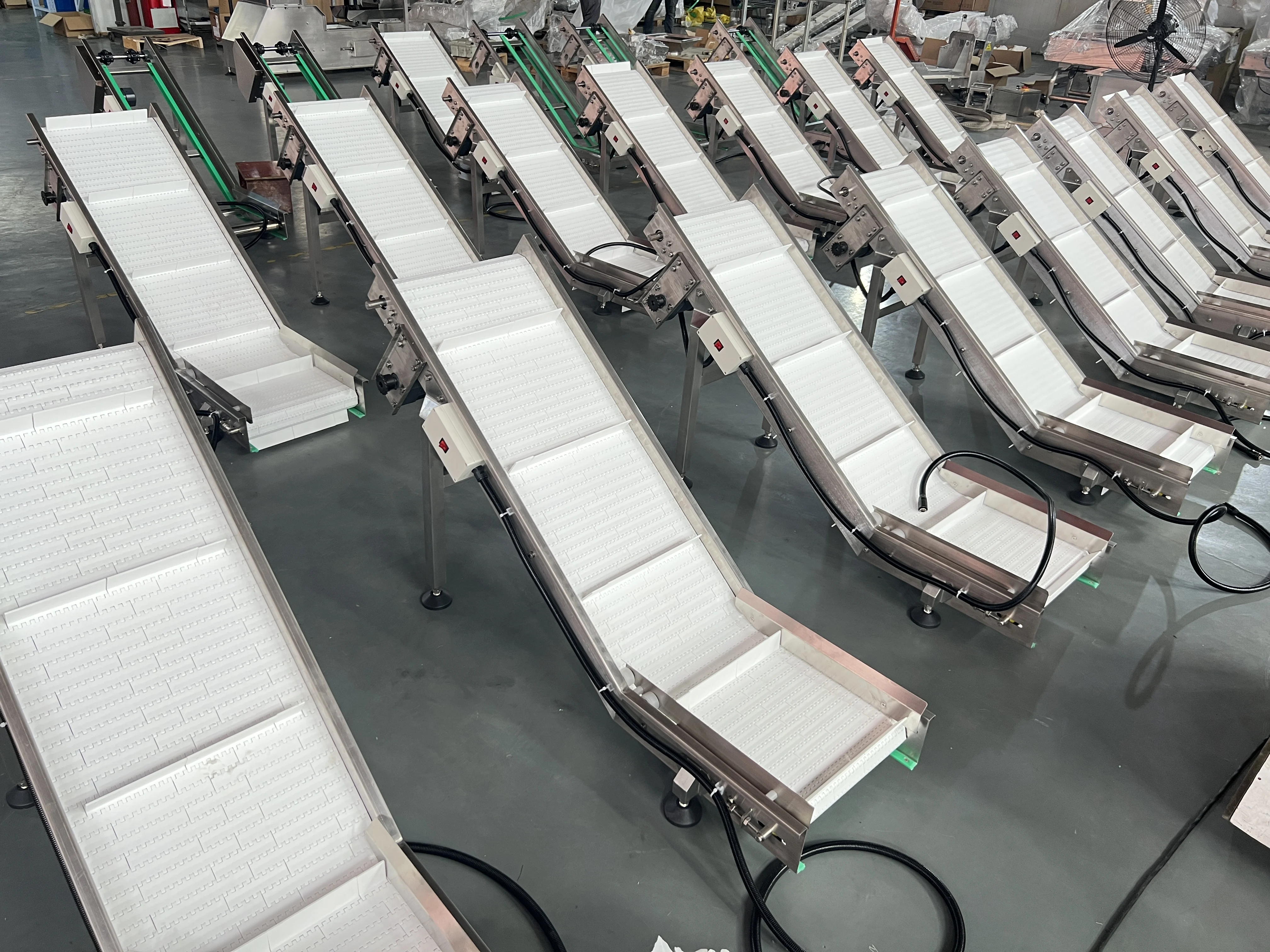 Professional Custom Small Incline Angle Belt Conveyor Discharge Conveyor