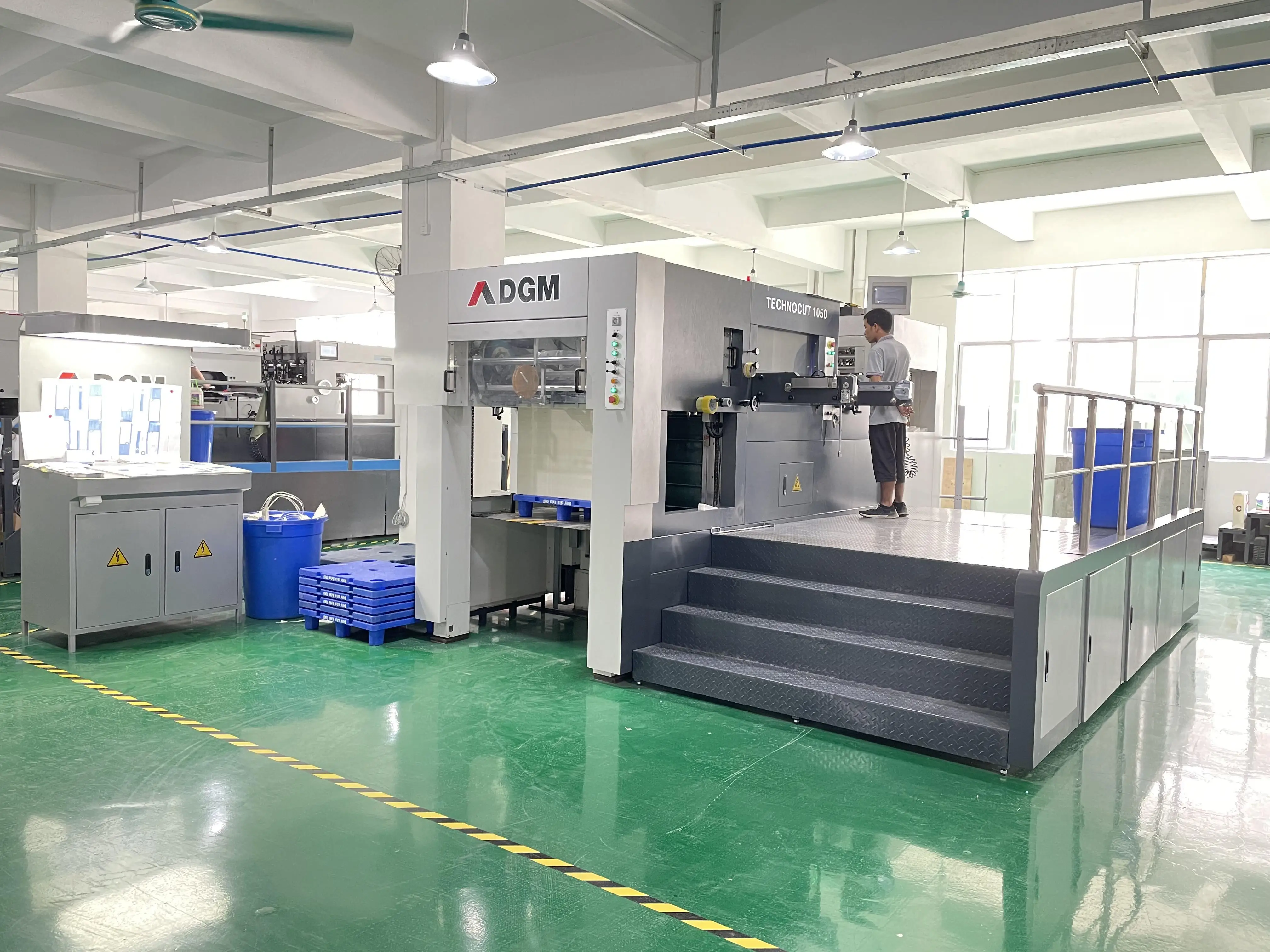 Shenzhen Awesome Industrial Co., Ltd. 2
