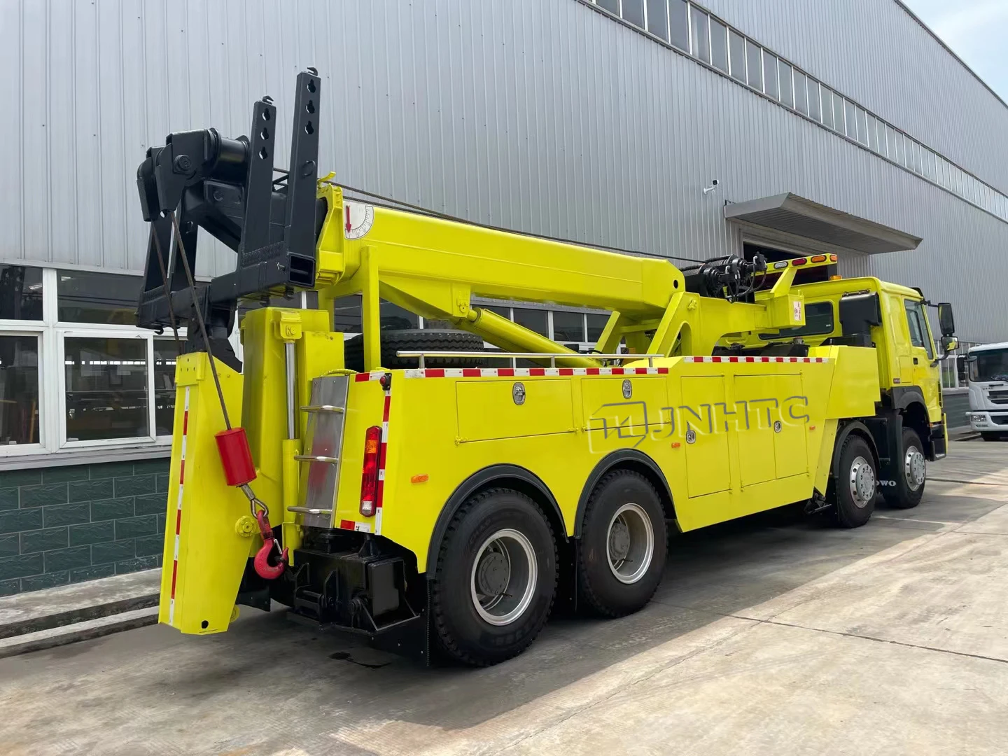 Sinotruk Howo 371hp 6x4 8x4 40t 50t Heavy Duty Rotary Wrecker Truck