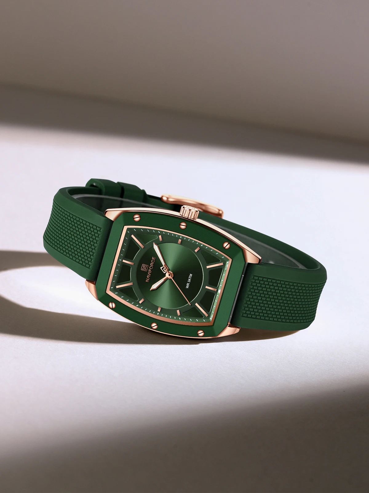 NAVIFORCE 5049 Watch Women Elegant Fashion Quartz Watches Silicone Strap Sports Ladies Watch Big Dial Waterproof Wristwatch