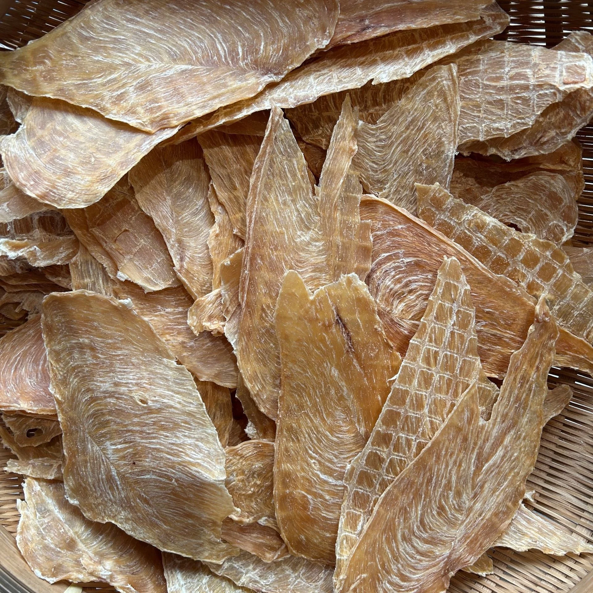 OEM Pet Snacks Additive-Free Chicken Breast Slices Dried Thin Slices Packaging Universal Meat Snacks for Cats Dogs