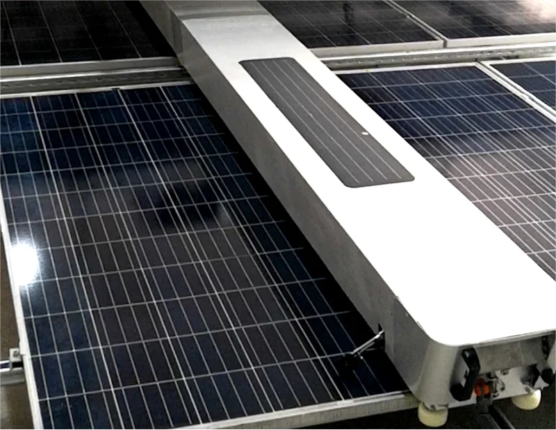 Jieneng Solar Photovoltaic Panel Cleaning Robot - Efficient & Reliable