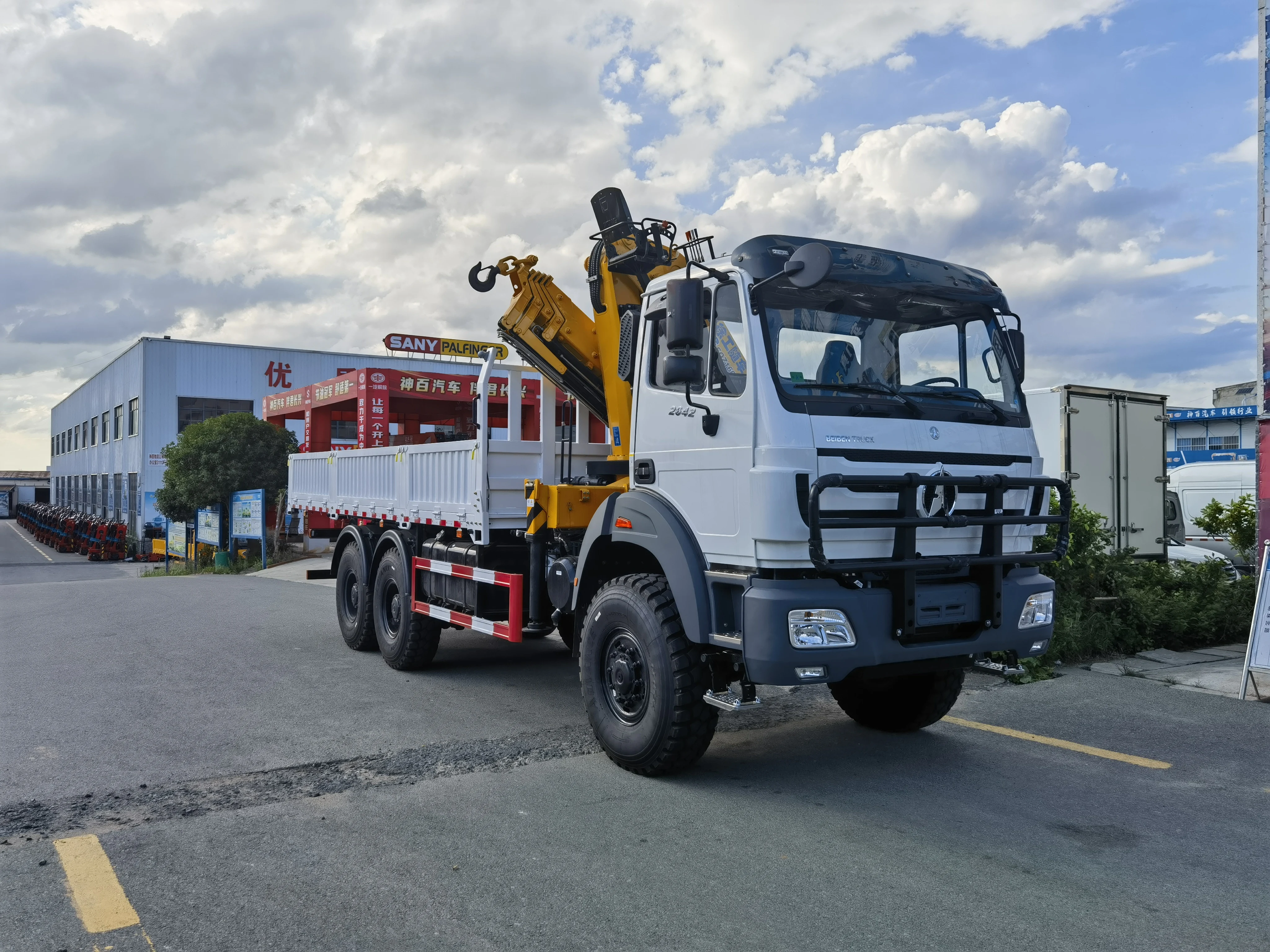 product beiben factory supply special transportation off road 4x4 6x6 stiff folding boom truck crane-3