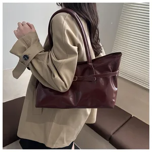 Bag Simple Commuting Tote Bag 2026 Personalized Fashion Large Capacity Handheld Shoulder Bag