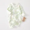 Mono verde con estampado completo de peras dulces.