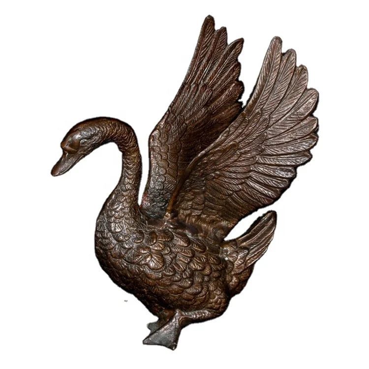 Скульптура в натуральную величину металлическая птица летающая бронза лебедь распродажа