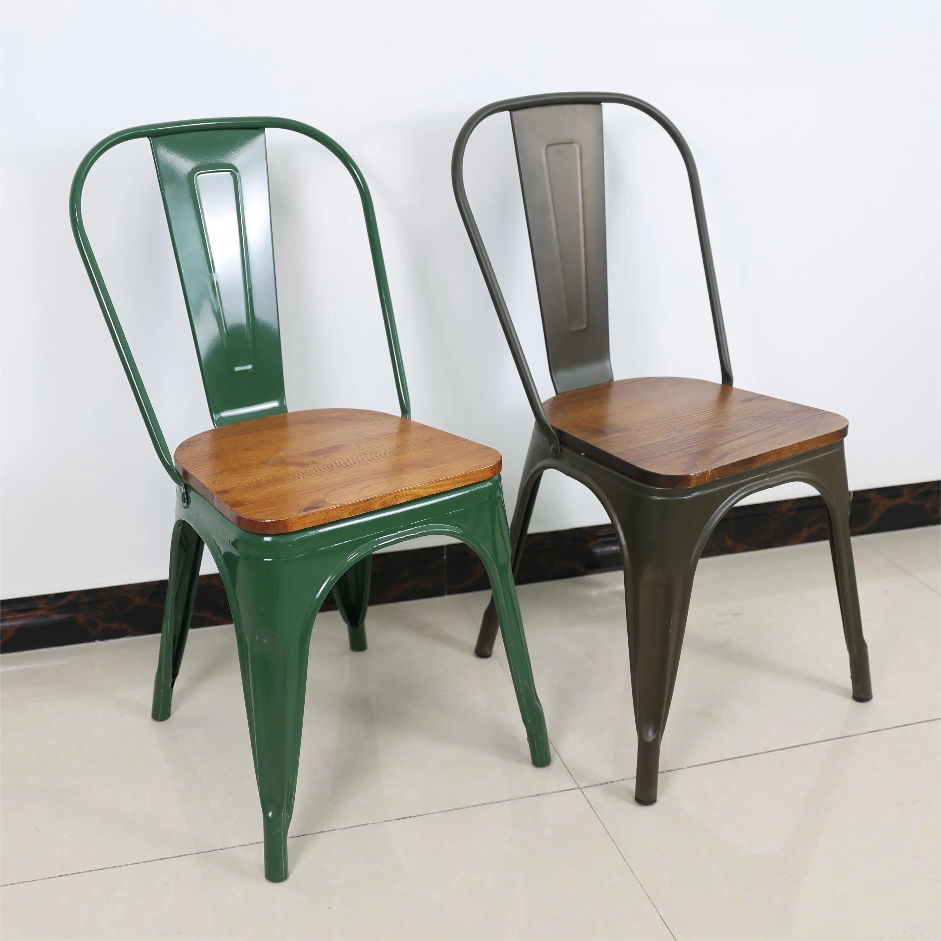 Лидер продаж современные дизайнерские недорогие столовые стулья из полипропилена деревянные ножки пластиковые обеденные кухонные для дома