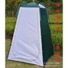 Cuerda de viento violeta con diseño patchwork en verde y gris.