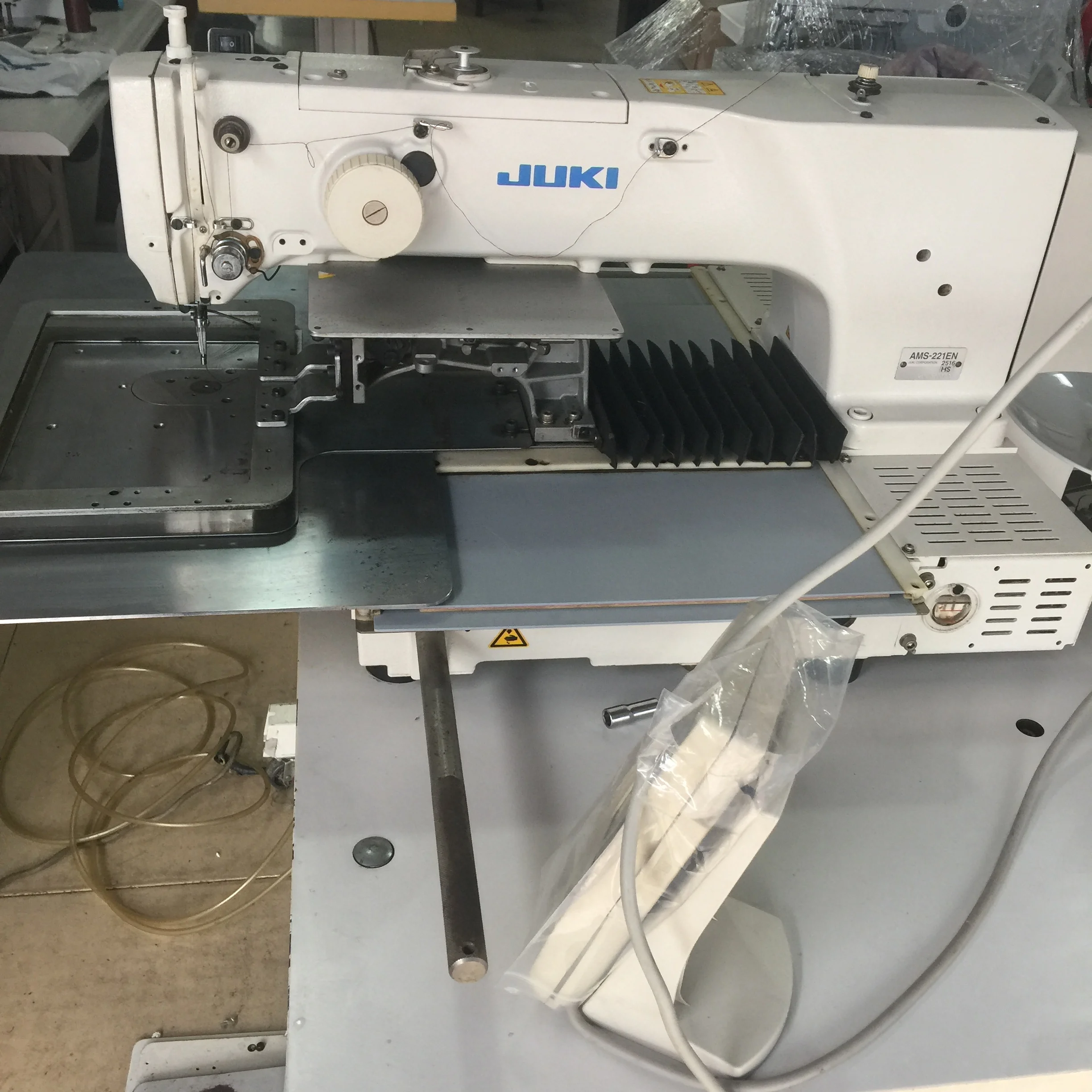 中古高速特殊機能ジューキ210-ENコンピューターミシン価格| Alibaba.com