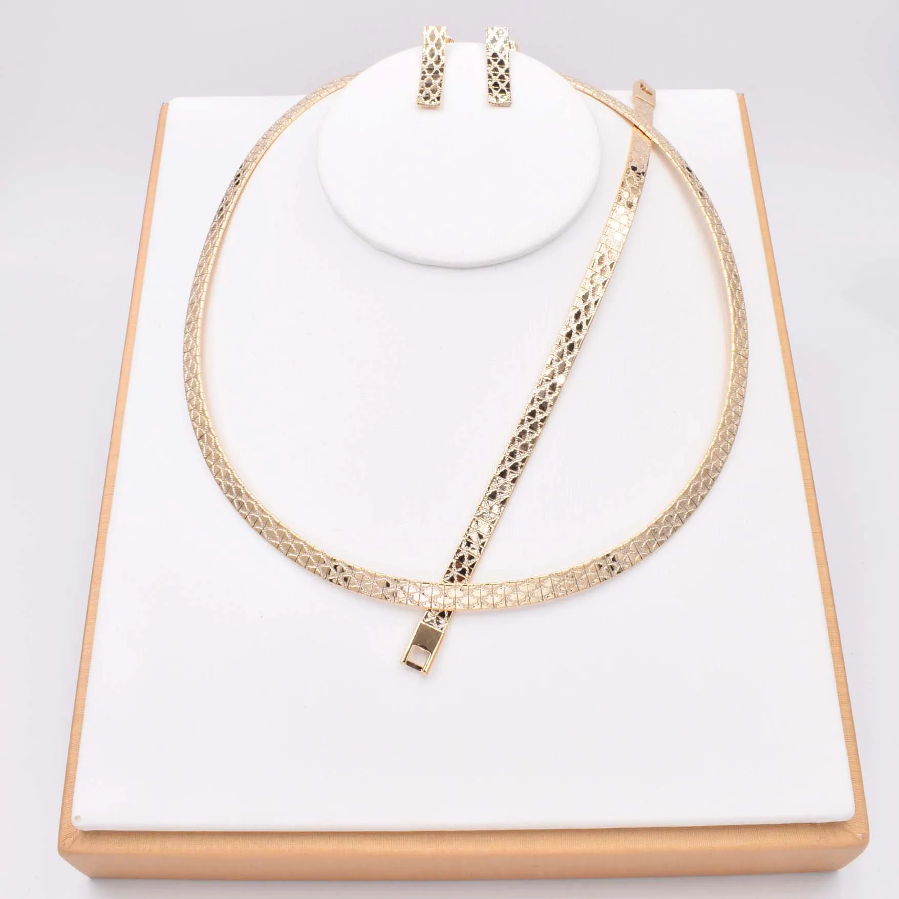 High Quality Italian 750 Gold Plate 