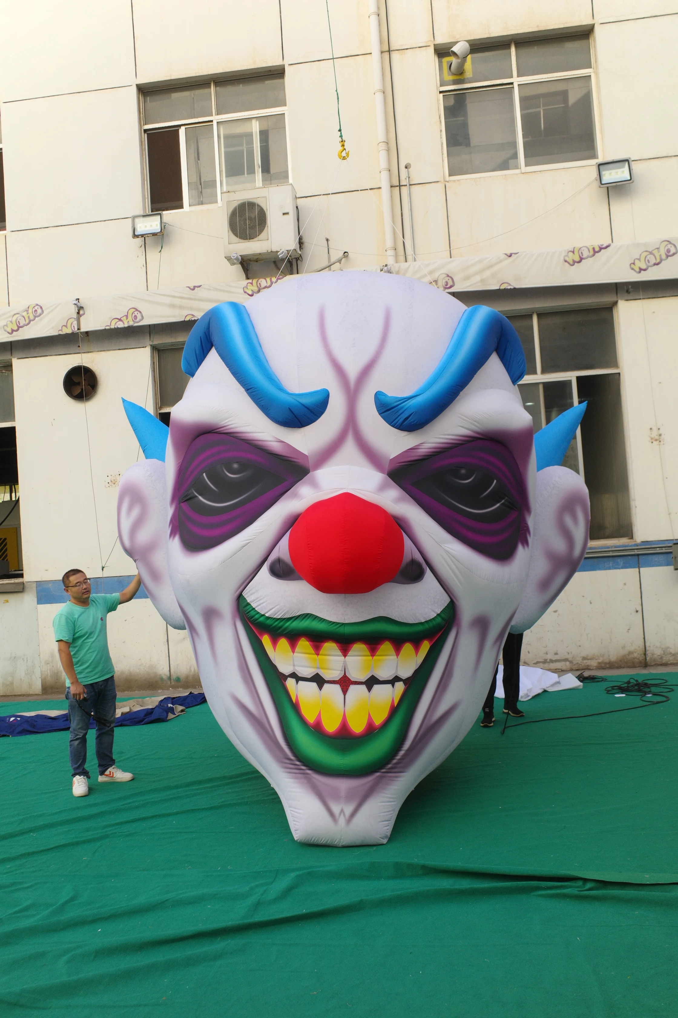 Professional Large Inflatable Horror Clown Head Prop, Premium Hanging Inflatable for Commercial Exhibition & Promotion