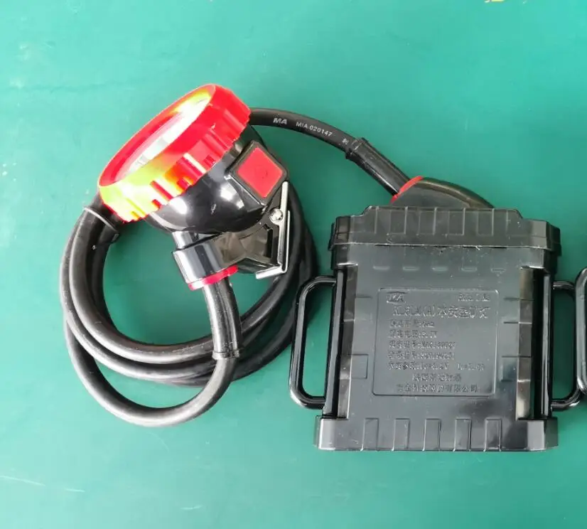 2021 China high brightness 6Ah rechargeable led miners cap lamp