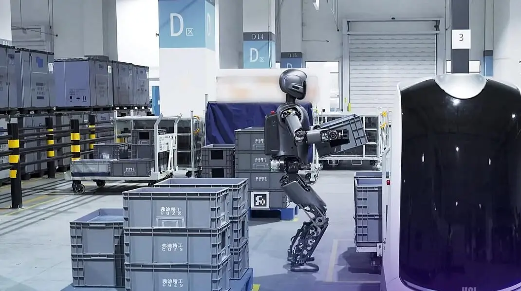 UBTECH Industrial Humanoid Robot Walker S1 Factory Handling Solutions AI Artificial Intelligence Humanoid Service Robot Price