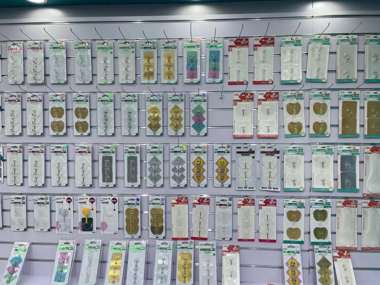 plastic wall hanger2.jpg