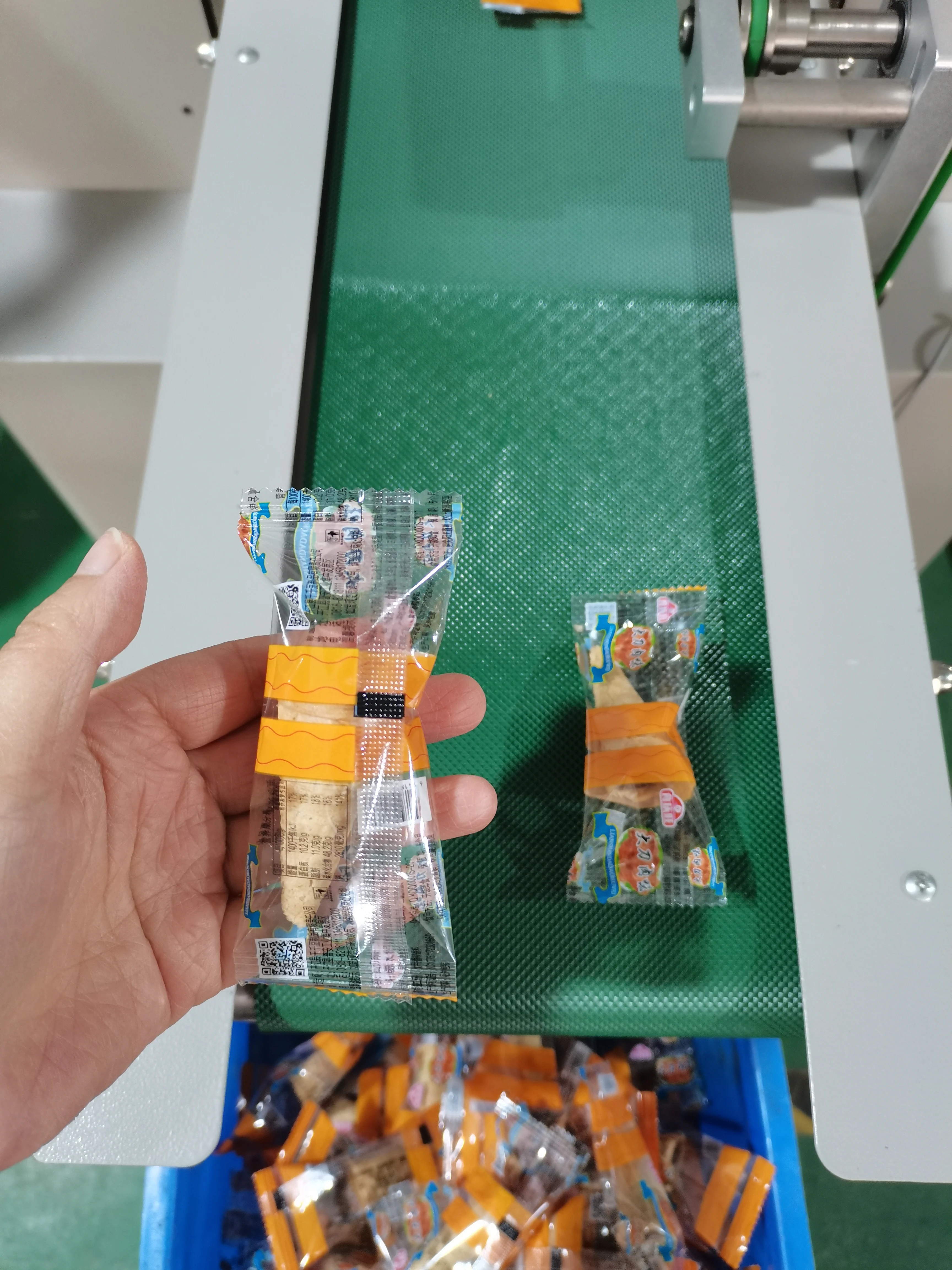 Automatic Horizontal Ice Cream Cone Wafer Cone Waffle Cone Plastic Bag Pillow Type Flow Wrapper Packaging Machine
