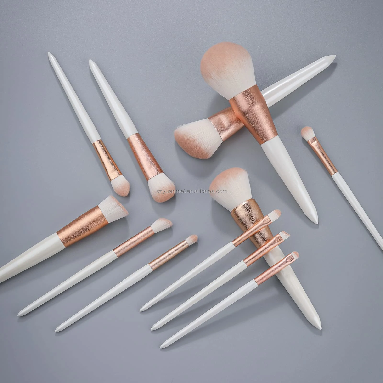 Gracedo Custom 12pcs Makeup Brush Set Natural Hair Goat Hair Gold Tube