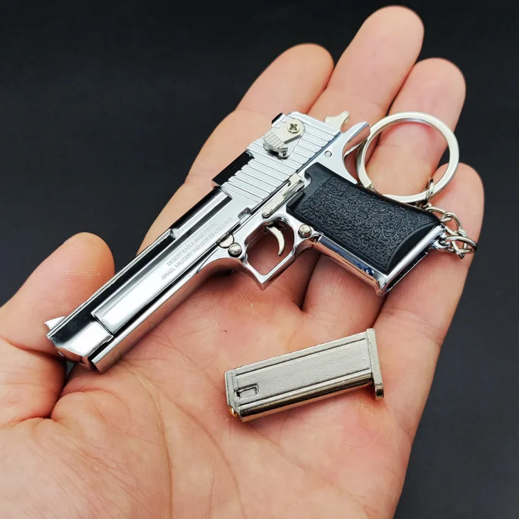 Factory Direct Sales 1:3 Mini Desert Eagle Pendant Gift Toy Weapon Key Chain Gun Shape Metal Keychain