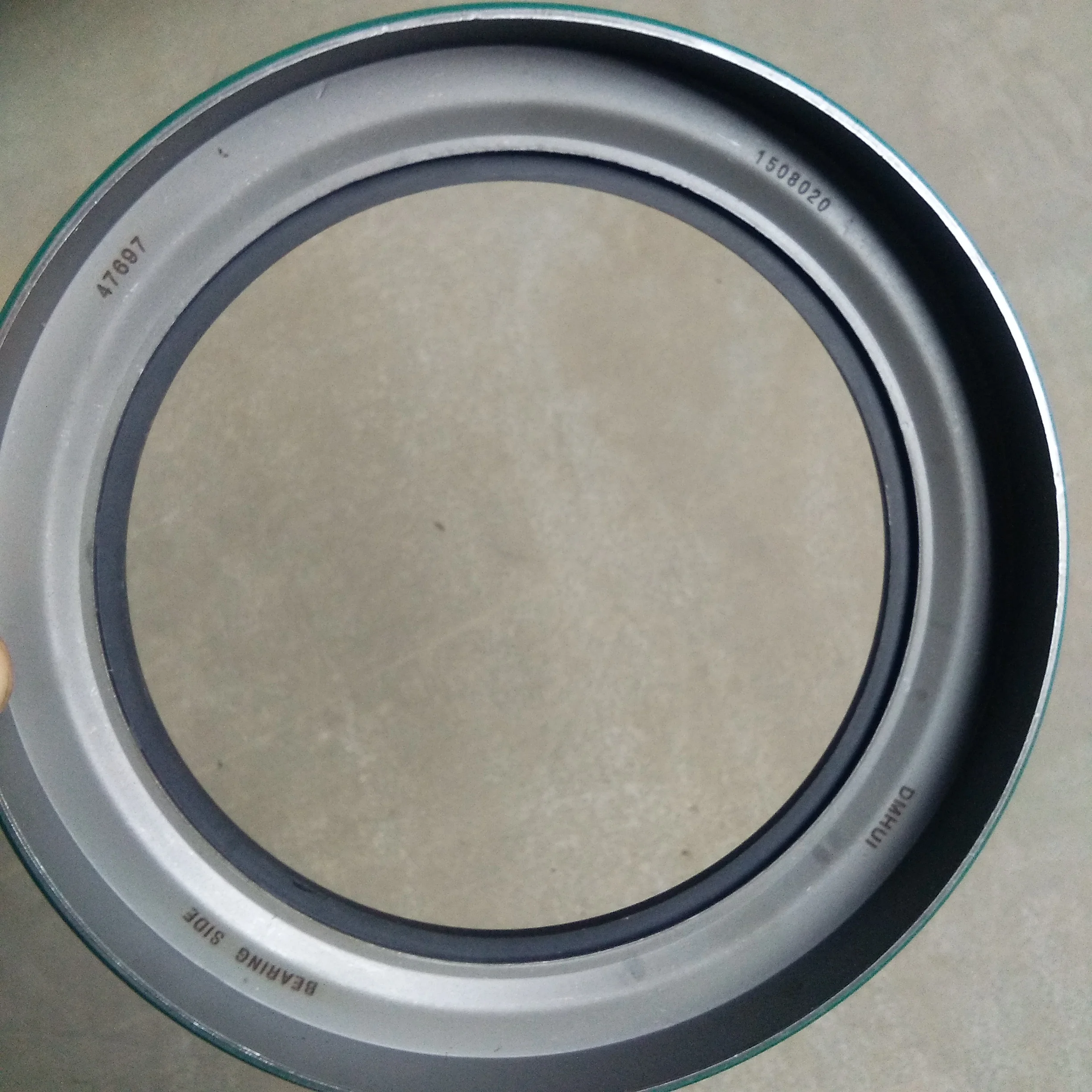 seal cross reference 370003A 3930173 and 47697, View seal cross