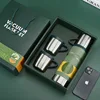 traje verde
