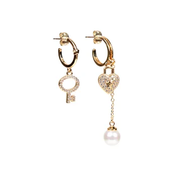Luxury 24K Gold Plating Bling Rhinestone Crystal Heart Lock Drop Earrings CZ Zirconia Lock Key Asymmetry Earring For Party