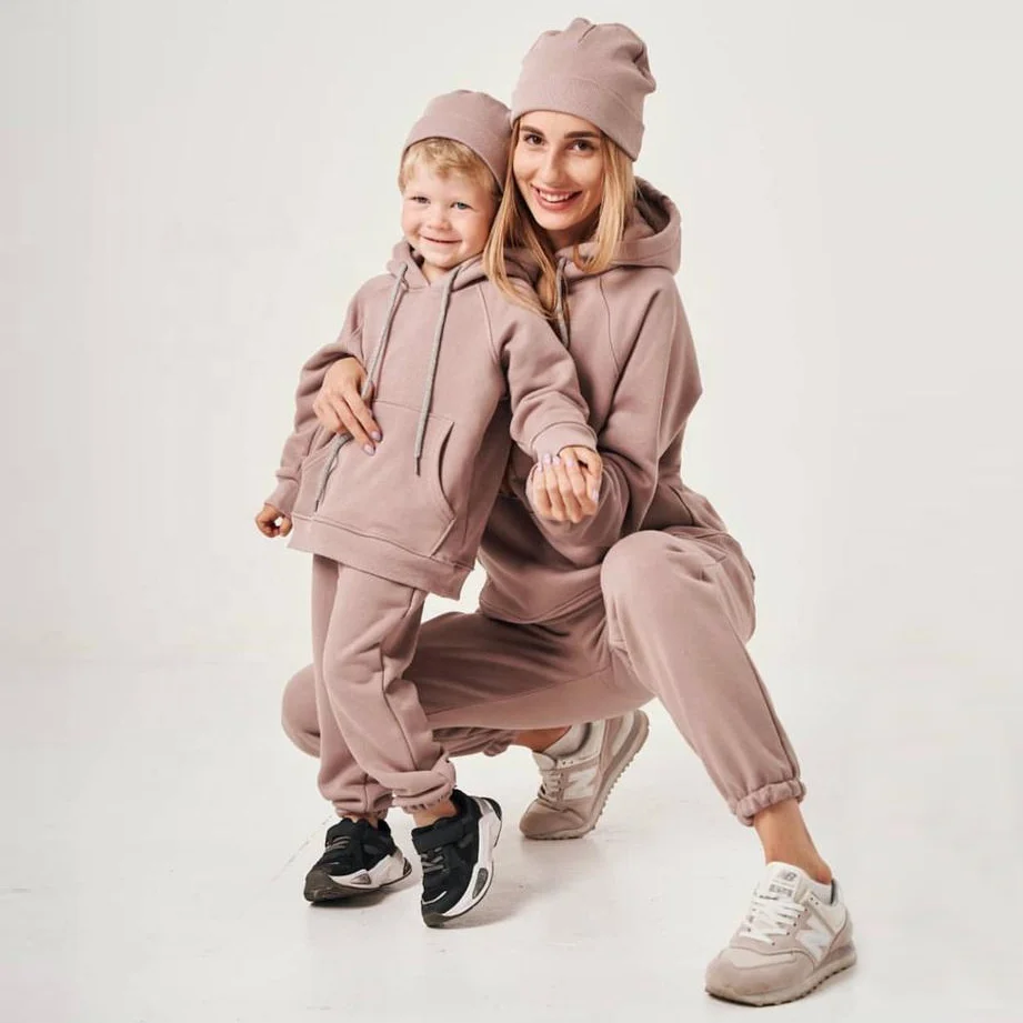 Autunno inverno famiglia con cappuccio jogger set vestiti di