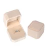 Beige-ring