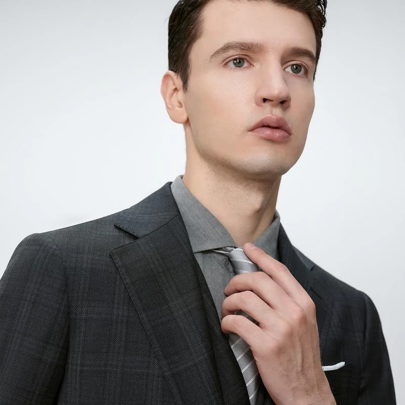 男性用ビジネススーツ無地シングルブレスト列2ボタン快適通気性